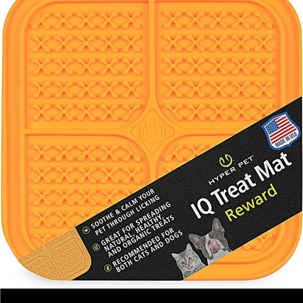 Hyper Pet Licking Mat for Dogs & Cats The IQ Treat Mat new orange slow feeder